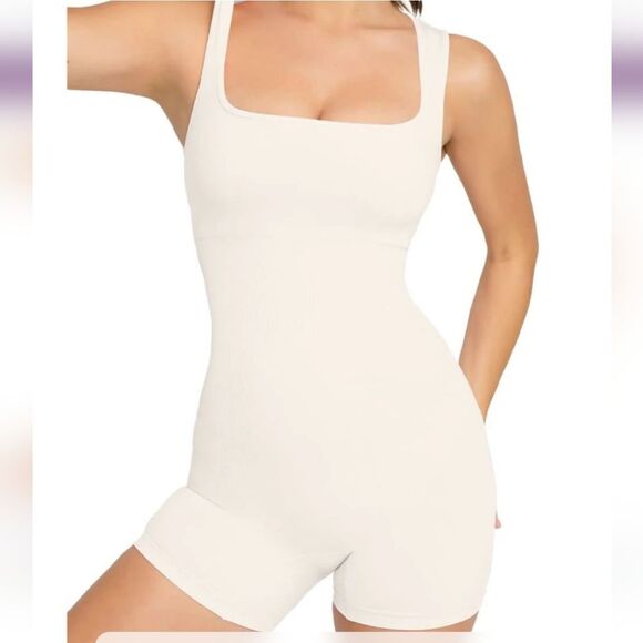 HeyShape Shapewear Square Neck Short Slimming Jumpsuit White Women's Size Small - Picture 2 of 14